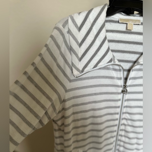 Michael Kors Active soft Jacket. All the way zip up. Size XL. White/gray. NWOT - Picture 5 of 7